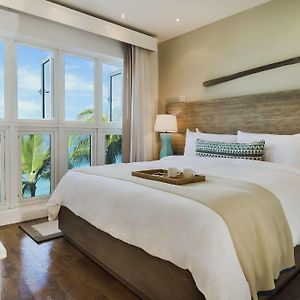 Ocean Front Split Room Guest room